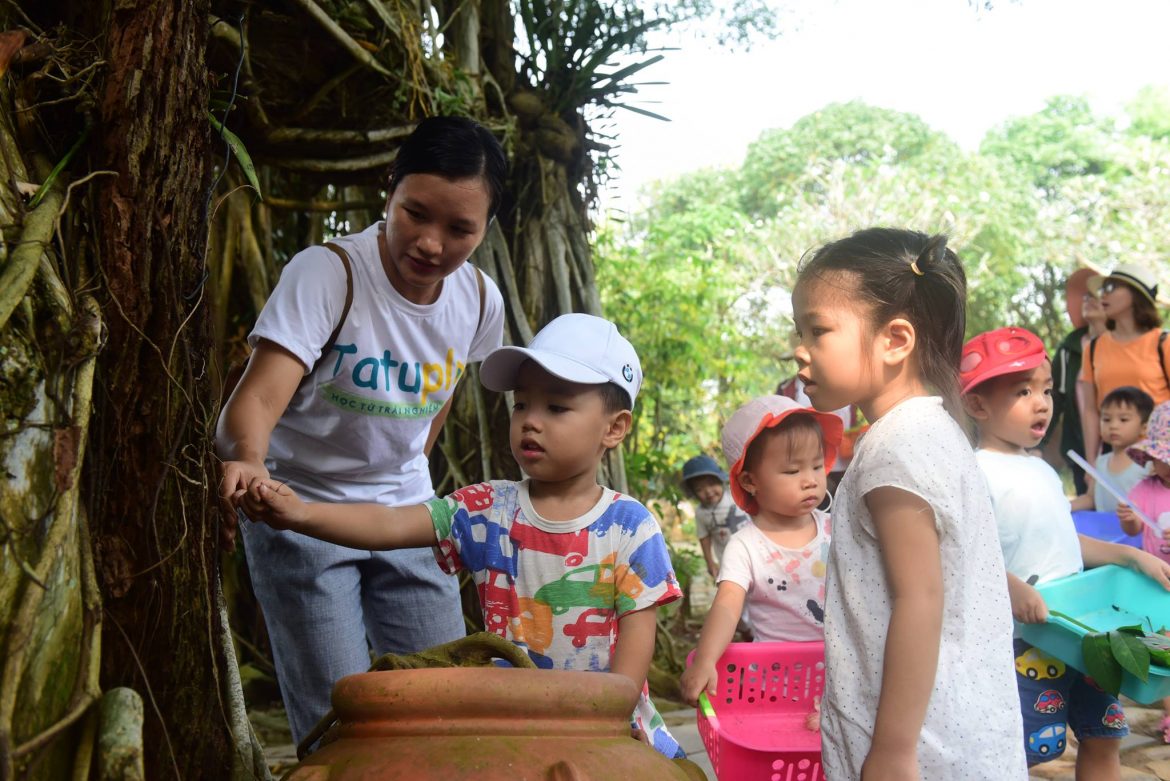 Cho con trẻ “một liều thiên nhiên”